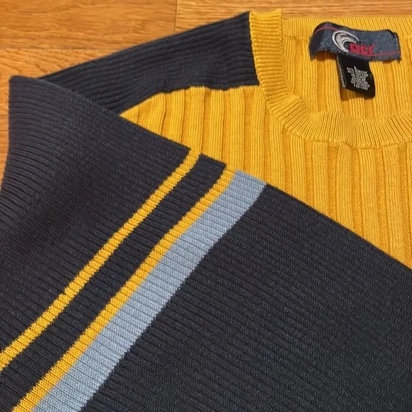 OCI fitted mens thin sweater size large - Picture 3 of 3